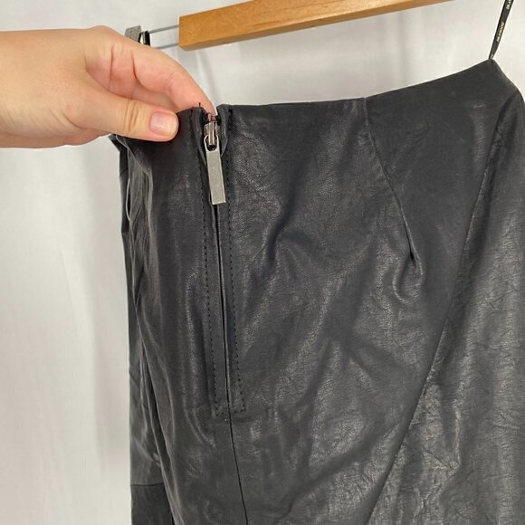 Blank NYC Sable Faux Leather Skirt in Black Size 31 NWT - Picture 10 of 10